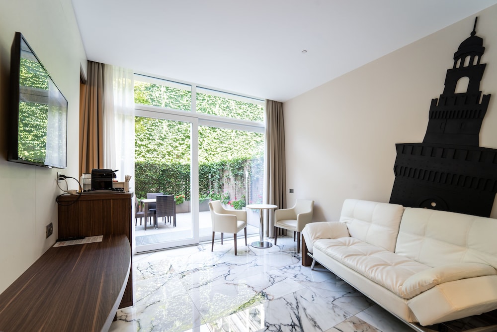 Hotel Milano Castello 31/70
