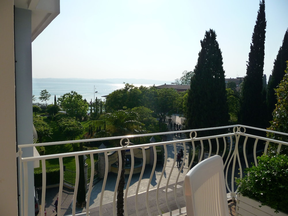 Hotel Luna 43/50