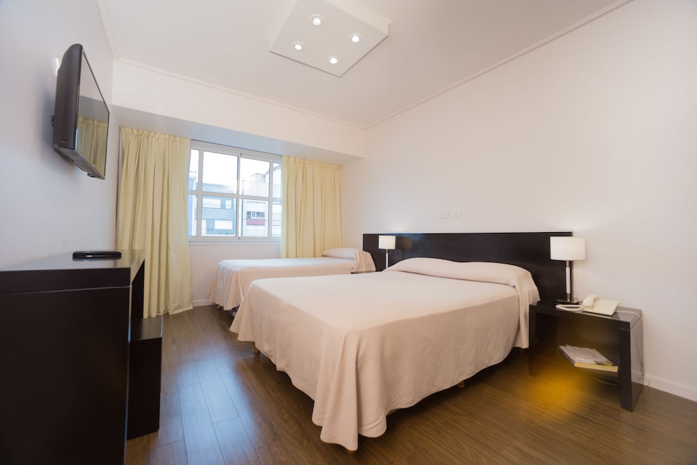 Hotel Versailles 10/39