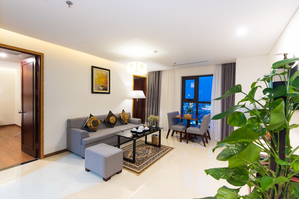 Gemma Hotel 44/63