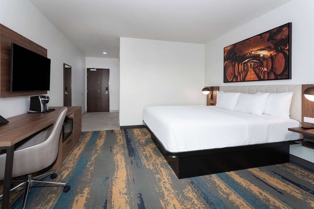 La Quinta Inn & Suites By Wyndham Galt Lodi North 22/56