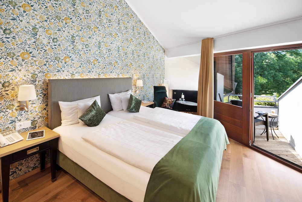Nells Park Hotel 9/50