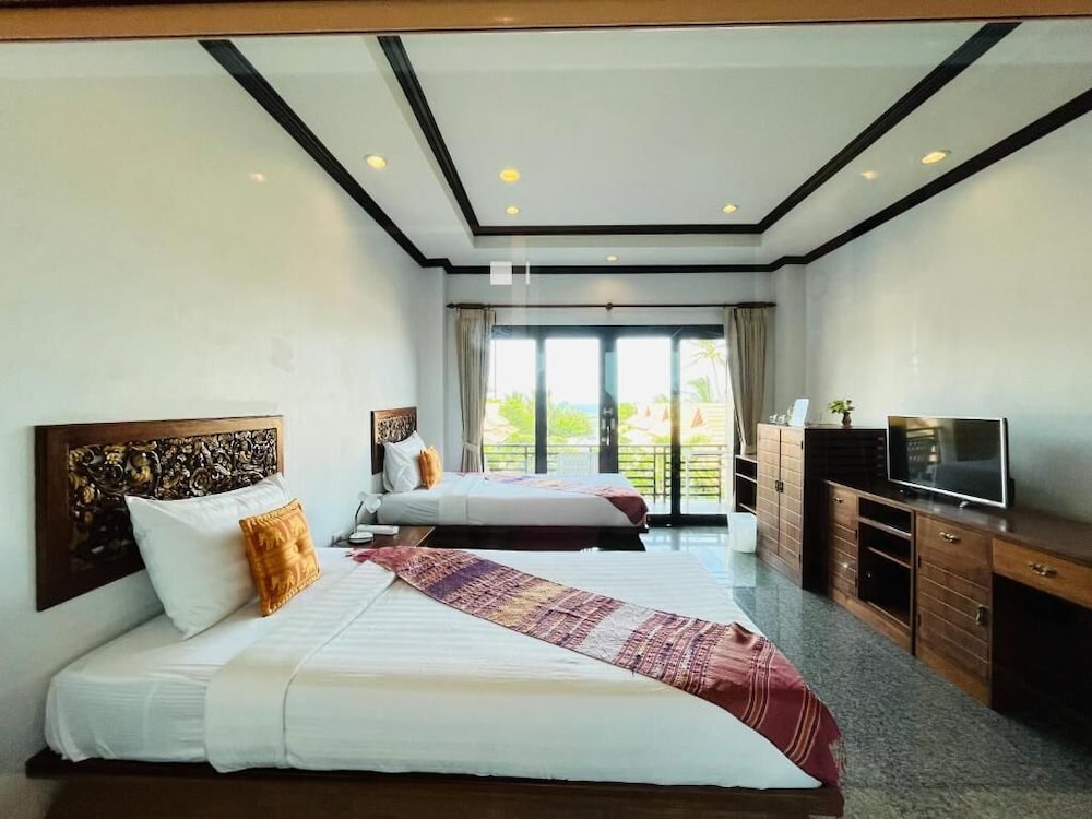 DELUXE, TWIN BEDS