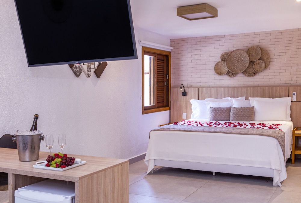 PREMIUM, STUDIO, SUITE