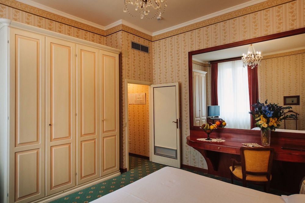 Grand Hotel Excelsior 13/47