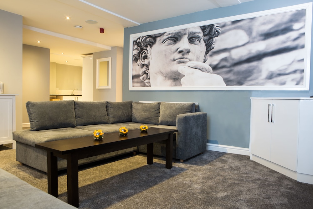 The Townhouse Chester 6/58