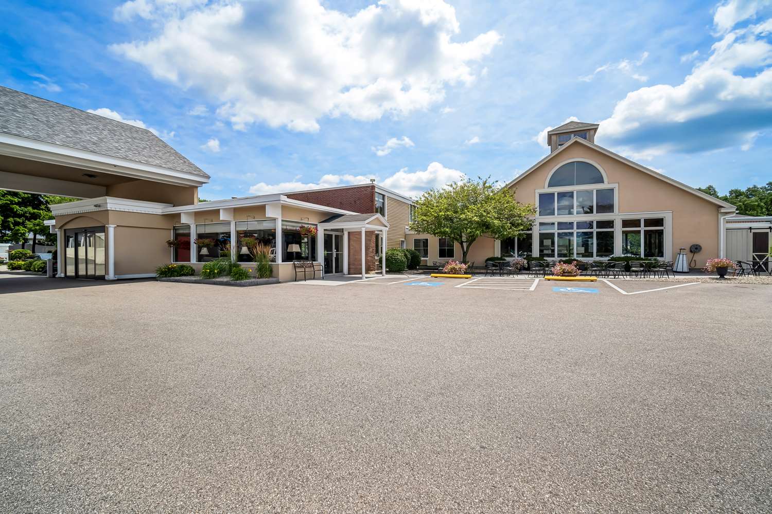 Best Western Merry Manor Inn 36/44