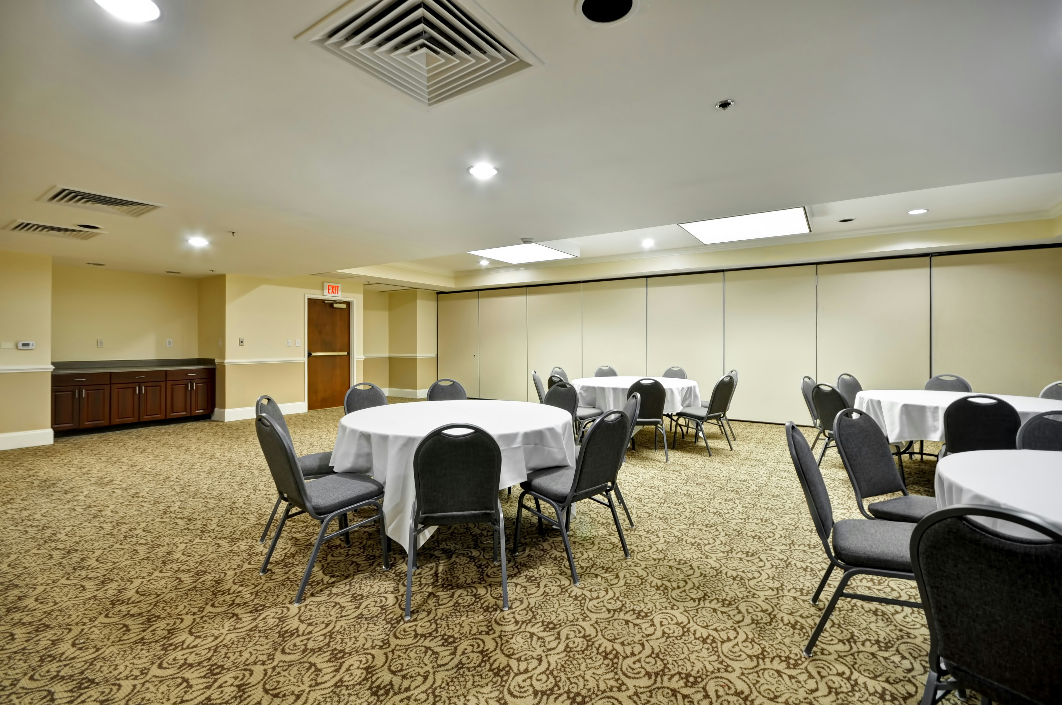 Hampton Inn Suites Charleston West Ashley 46/56