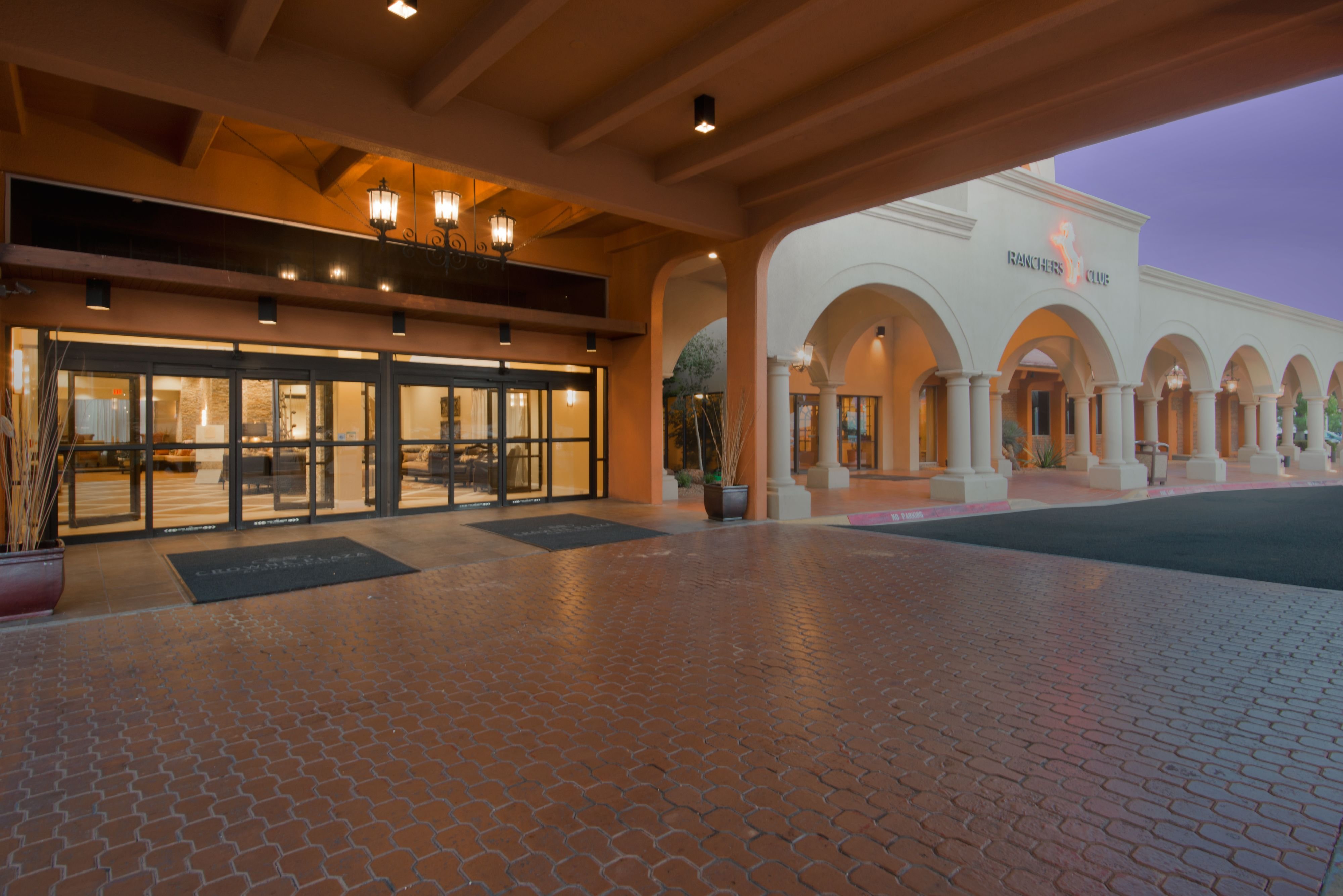 CROWNE PLAZA ALBUQUERQUE 11/31