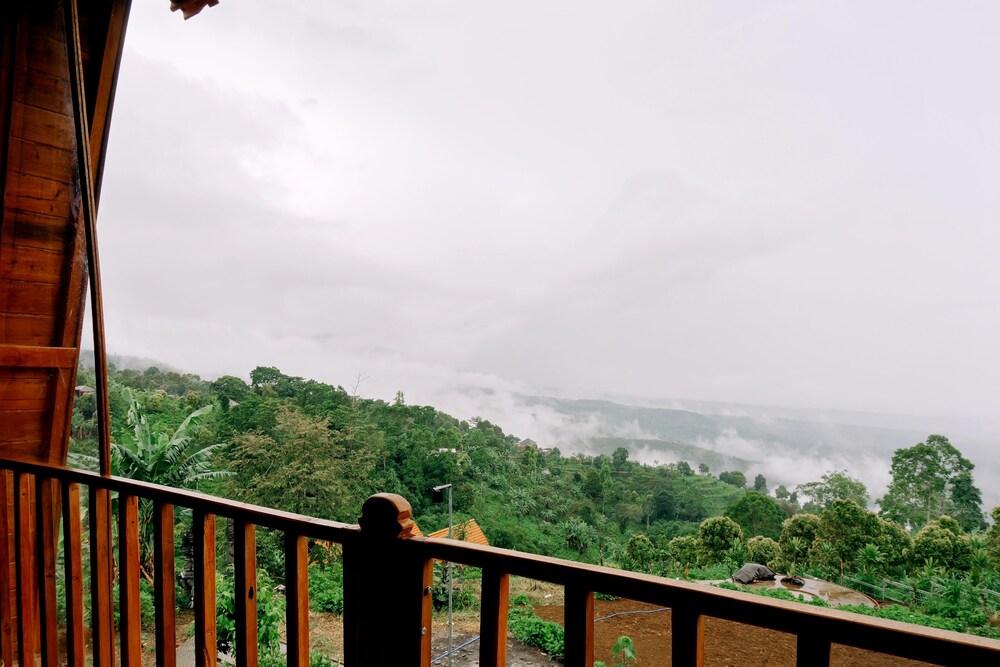 Camaradvipa Retreat Munduk 30/40