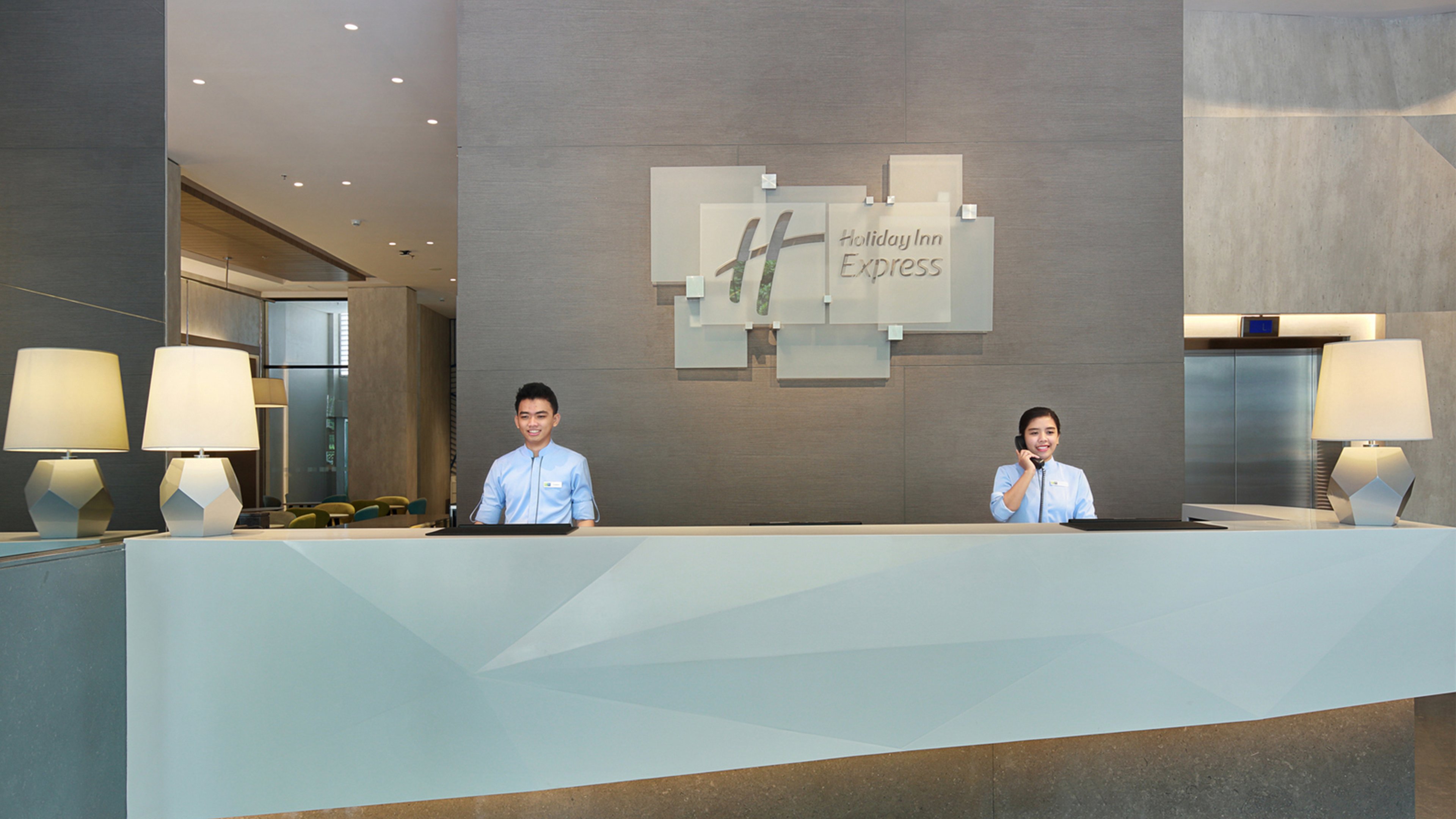 Lobby at Holiday Inn Express Jakarta Wahid Hasyim, JAKARTA