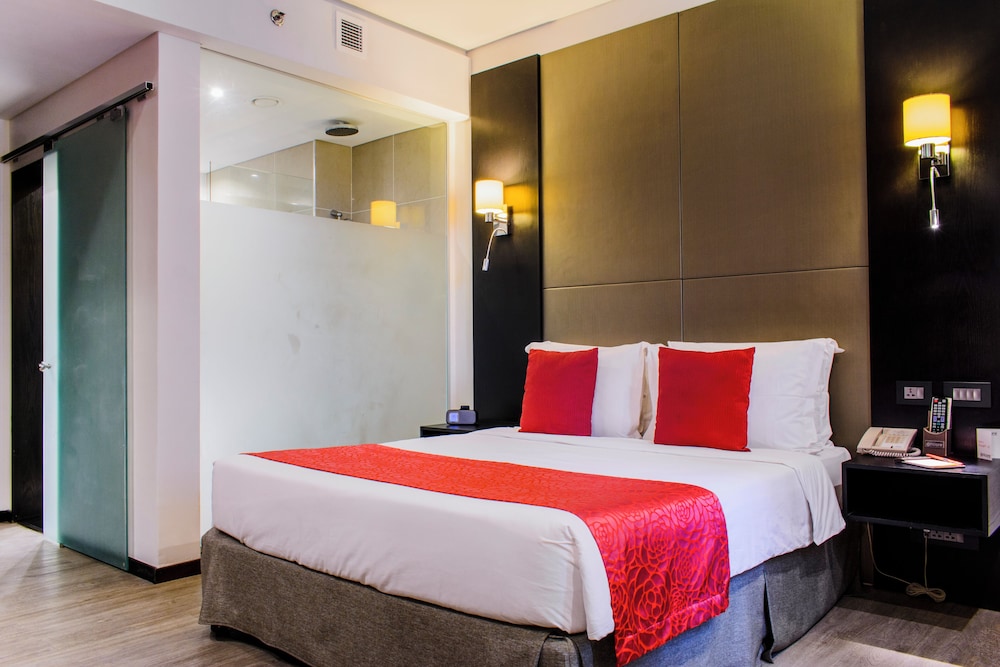 STANDARD, QUEEN BED, SEA VIEW