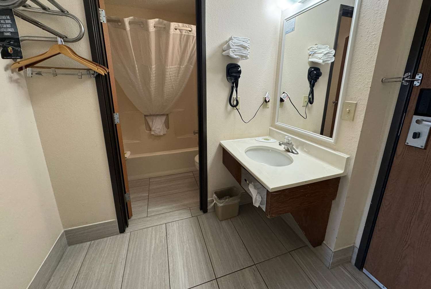 Super 8 by Wyndham Columbia Clark Lane 13/16