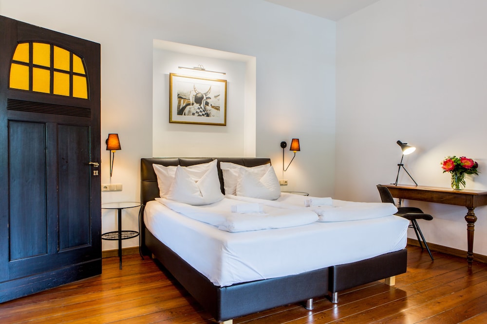 Superior, King Bed