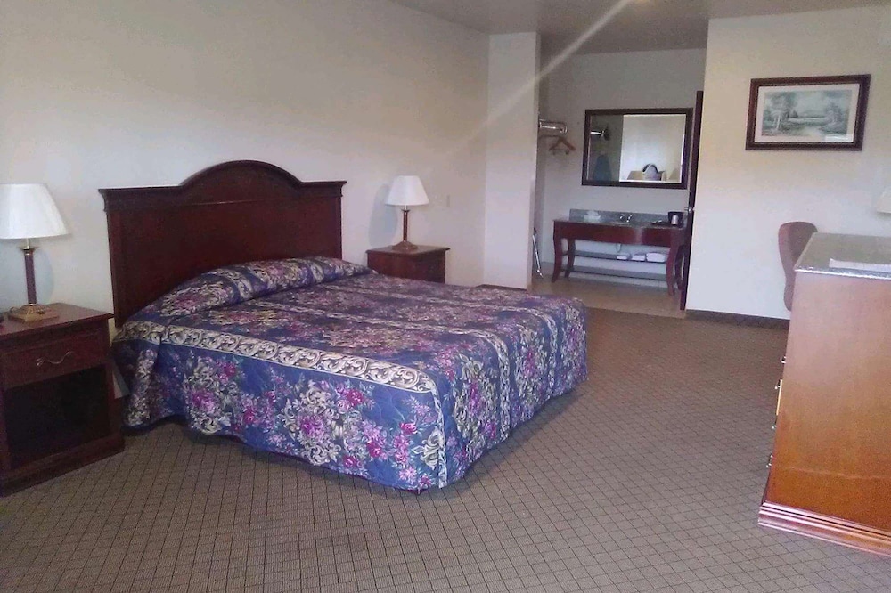 HiWay Inn Express Kiowa Hwy 69 20/55
