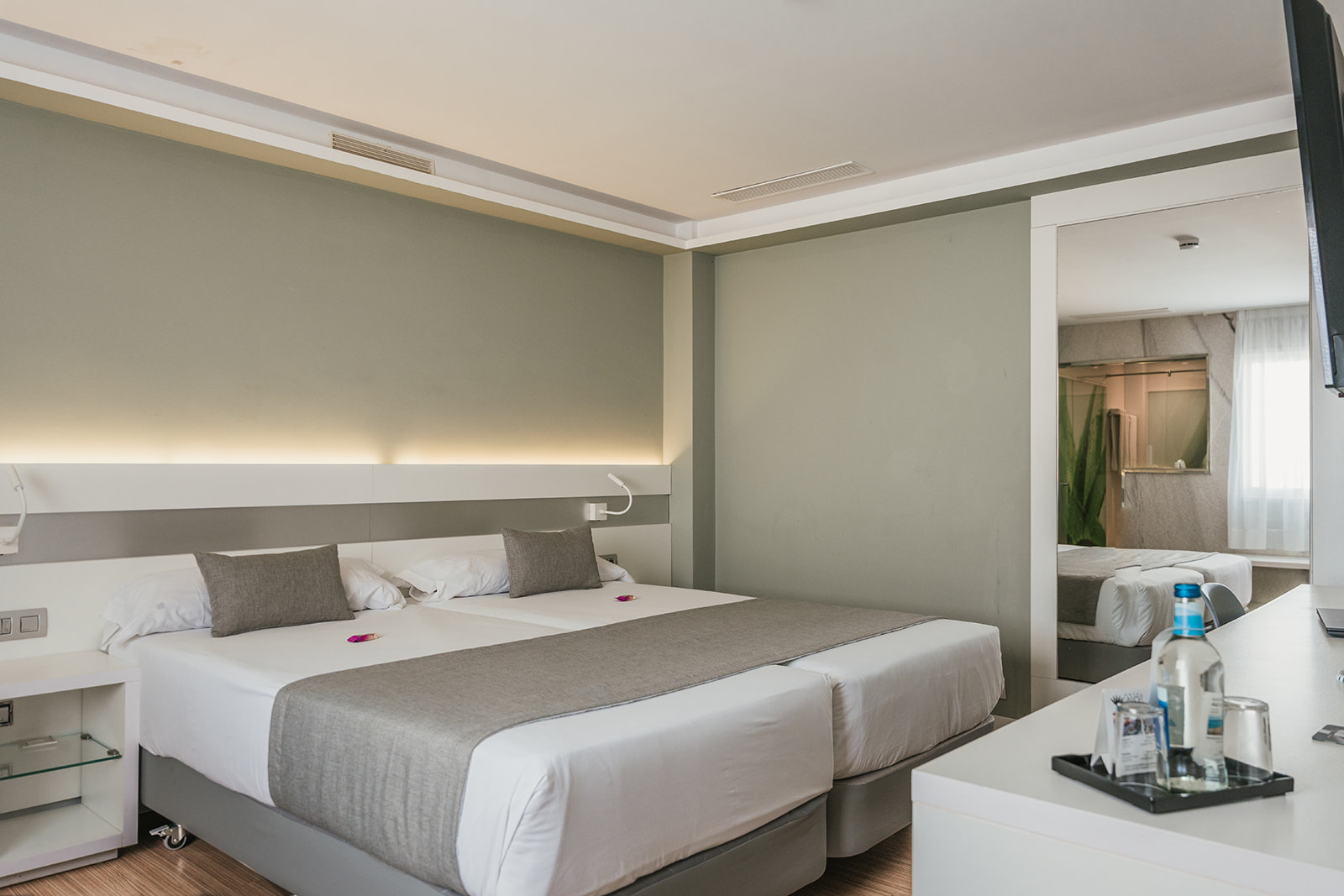 Inner, Double or Twin Bed