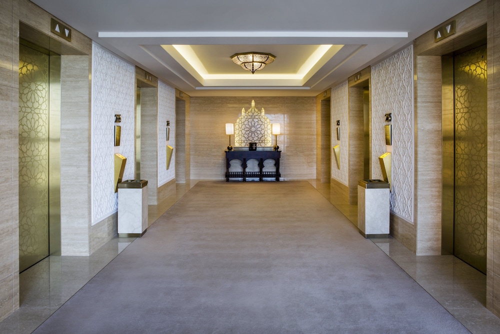 Bab Al Qasr Residence 15/74