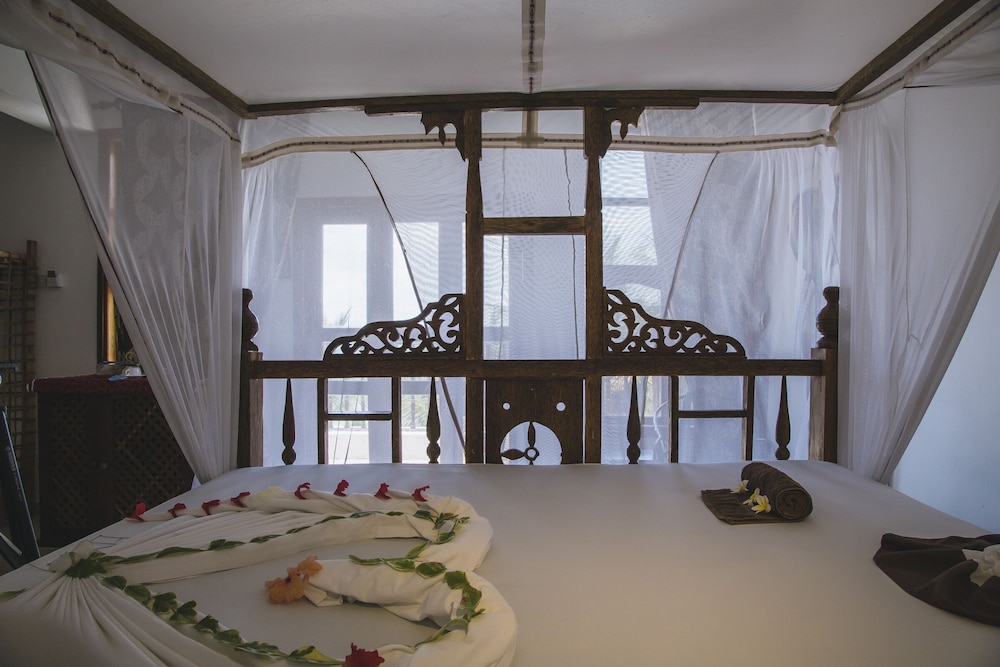 Moonshine Uroa Boutique Hotel 34/50