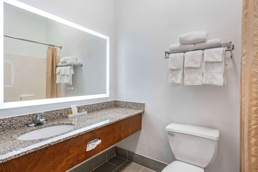 جناح بسرير كينج، Country Inn & Suites by Radisson, Pickerington, OH 2/2