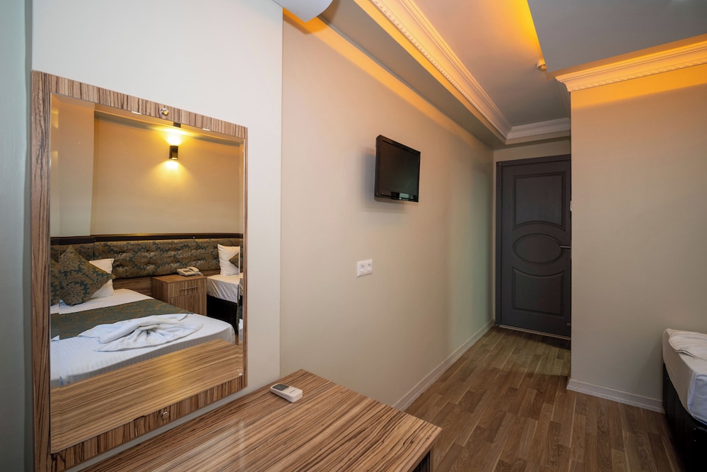 SIMPER HOTEL 34/50