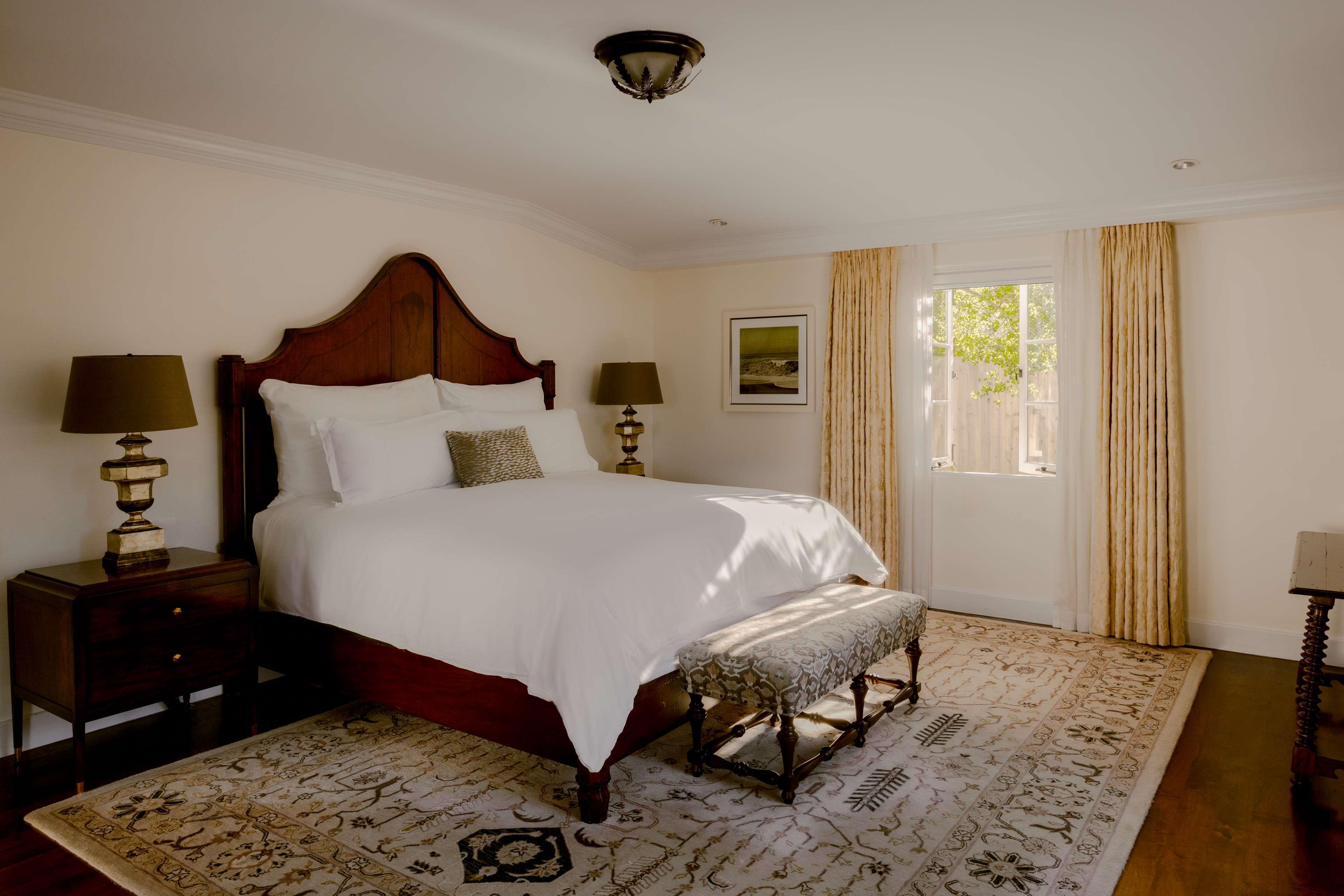 2 Bedrooms, Suite
