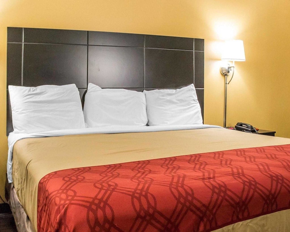 Econo Lodge Columbus West 13/29