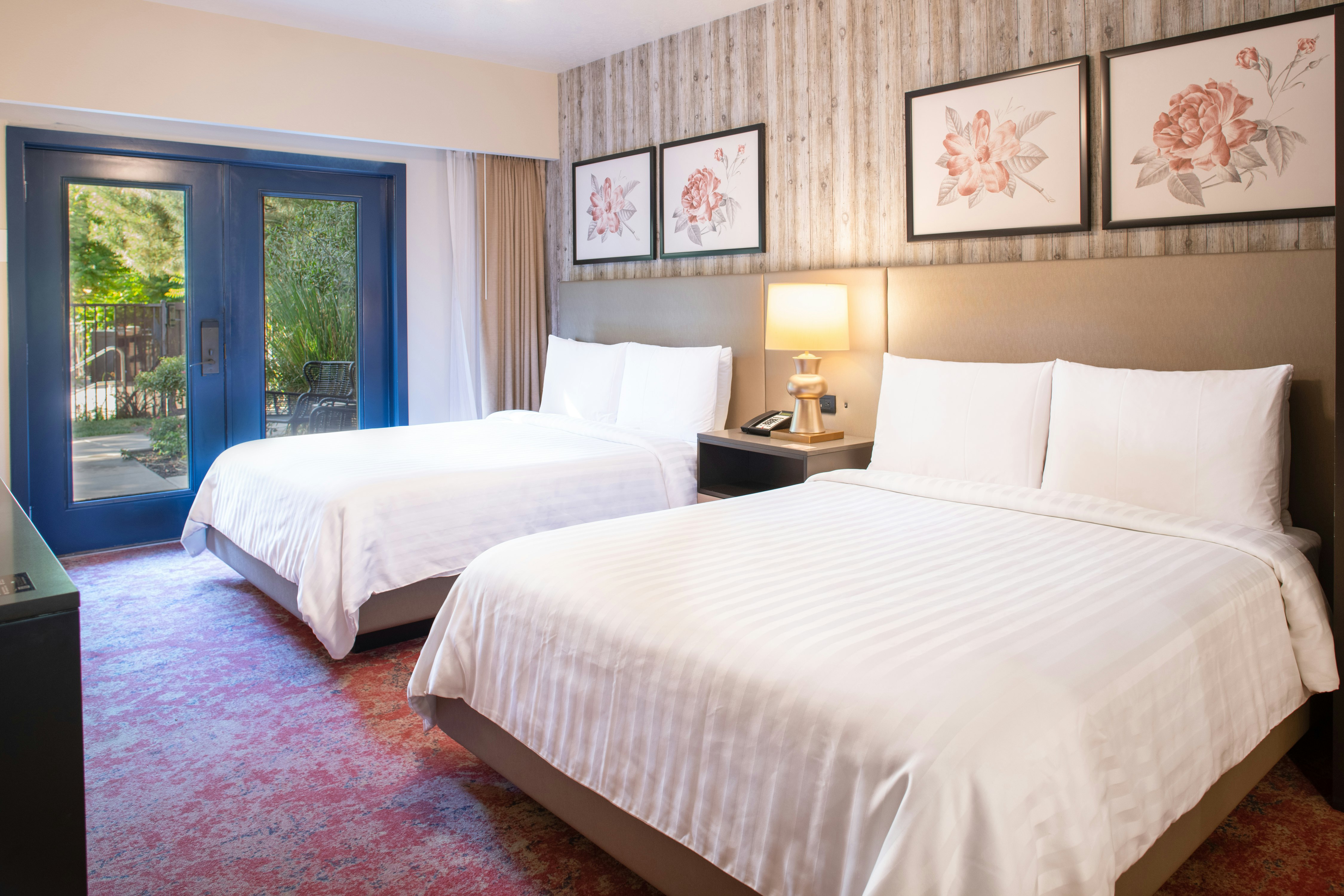 Room, 2 Queen Beds, Pool Side