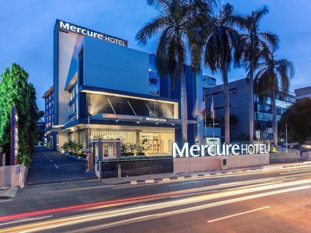 MERCURE JAKARTA CIKINI 40/50