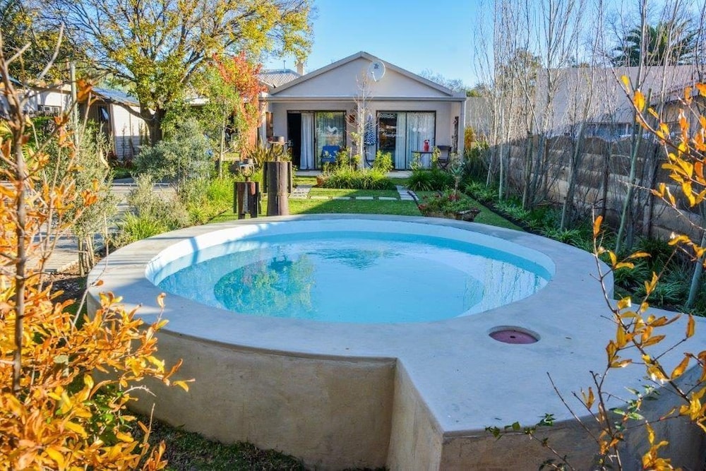 Mirabel Guesthouse 36/39