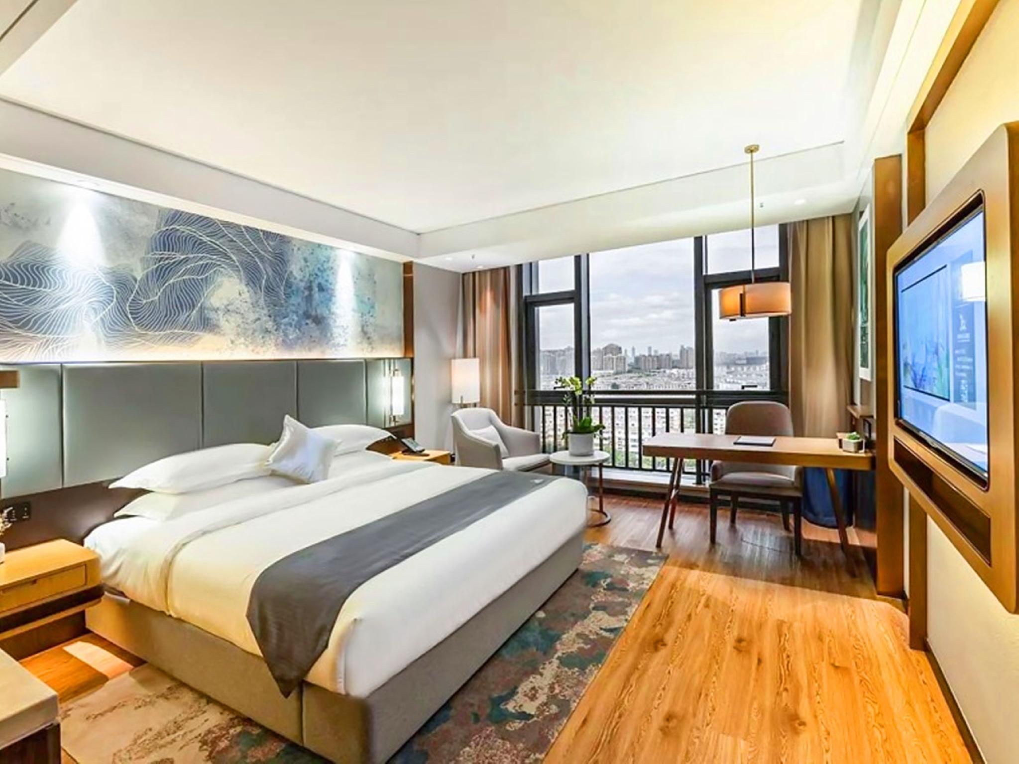 GreenTree Eastern Xiangyang Zhongyuan West Road Hotel 6/23