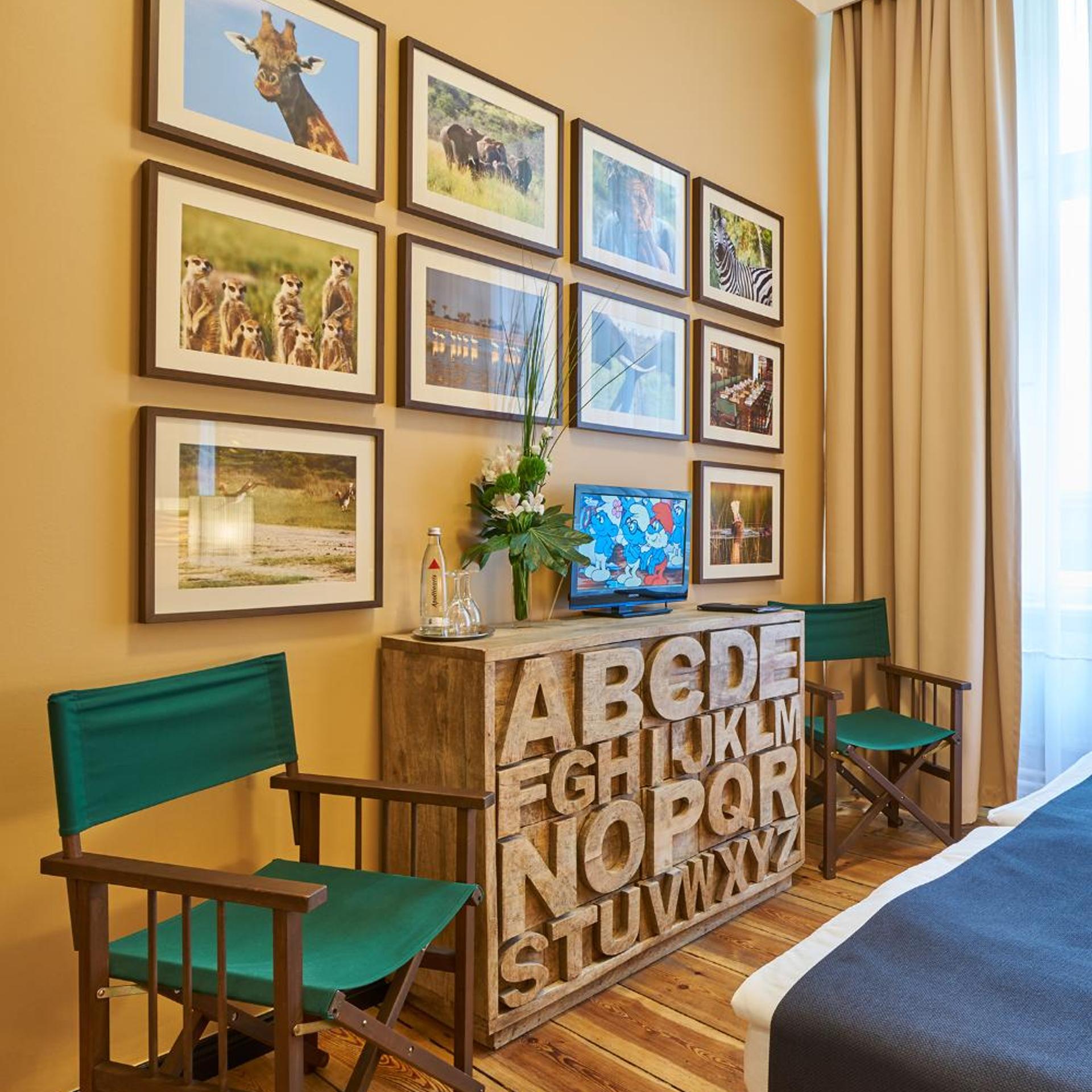 Hotel 38 30/49