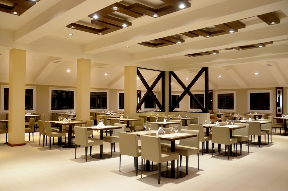 Hotel Puerto Blest 24/32
