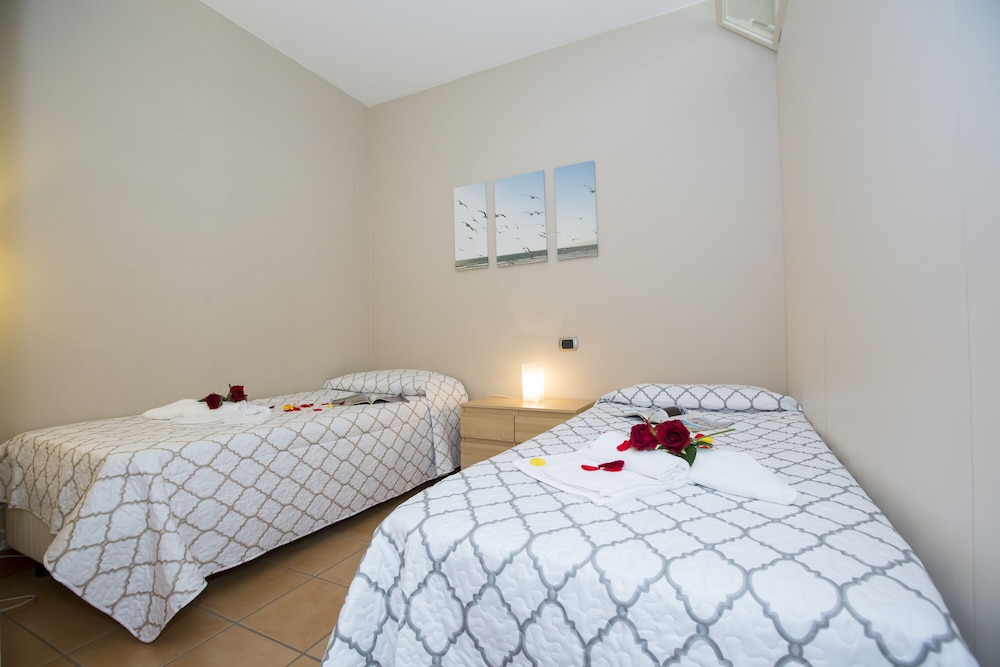 RESIDENZA PORTO LETIZIA 15/50