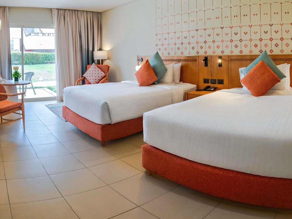 SUPERIOR, TWIN BEDS, BEACH SIDE, POOL VIEW
