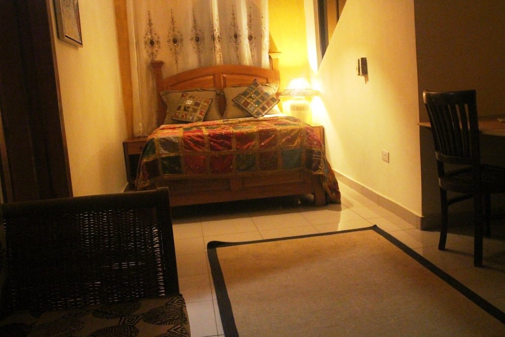 Accra Royal Castle Apartments Suites 30/48