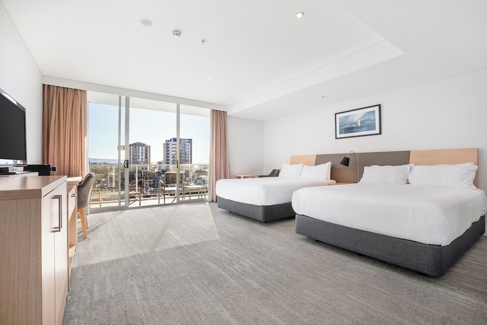 Sage Hotel Wollongong 26/75