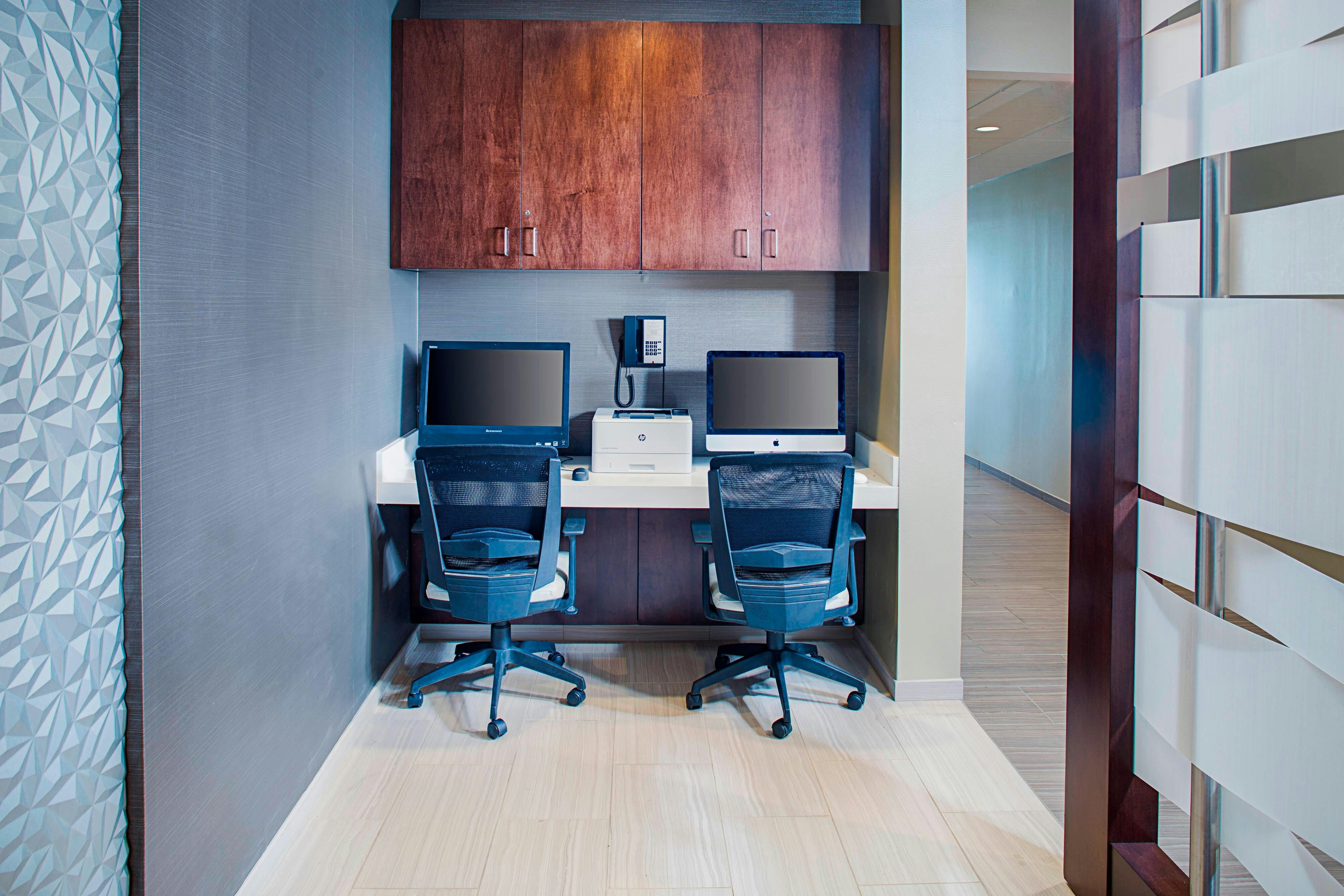 Springhill Suites Carle Place Garden City 12/13