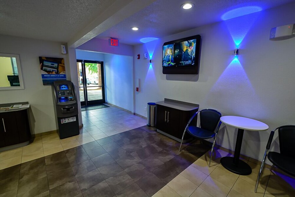Motel6 Greensboro, NC - Airport 35/49