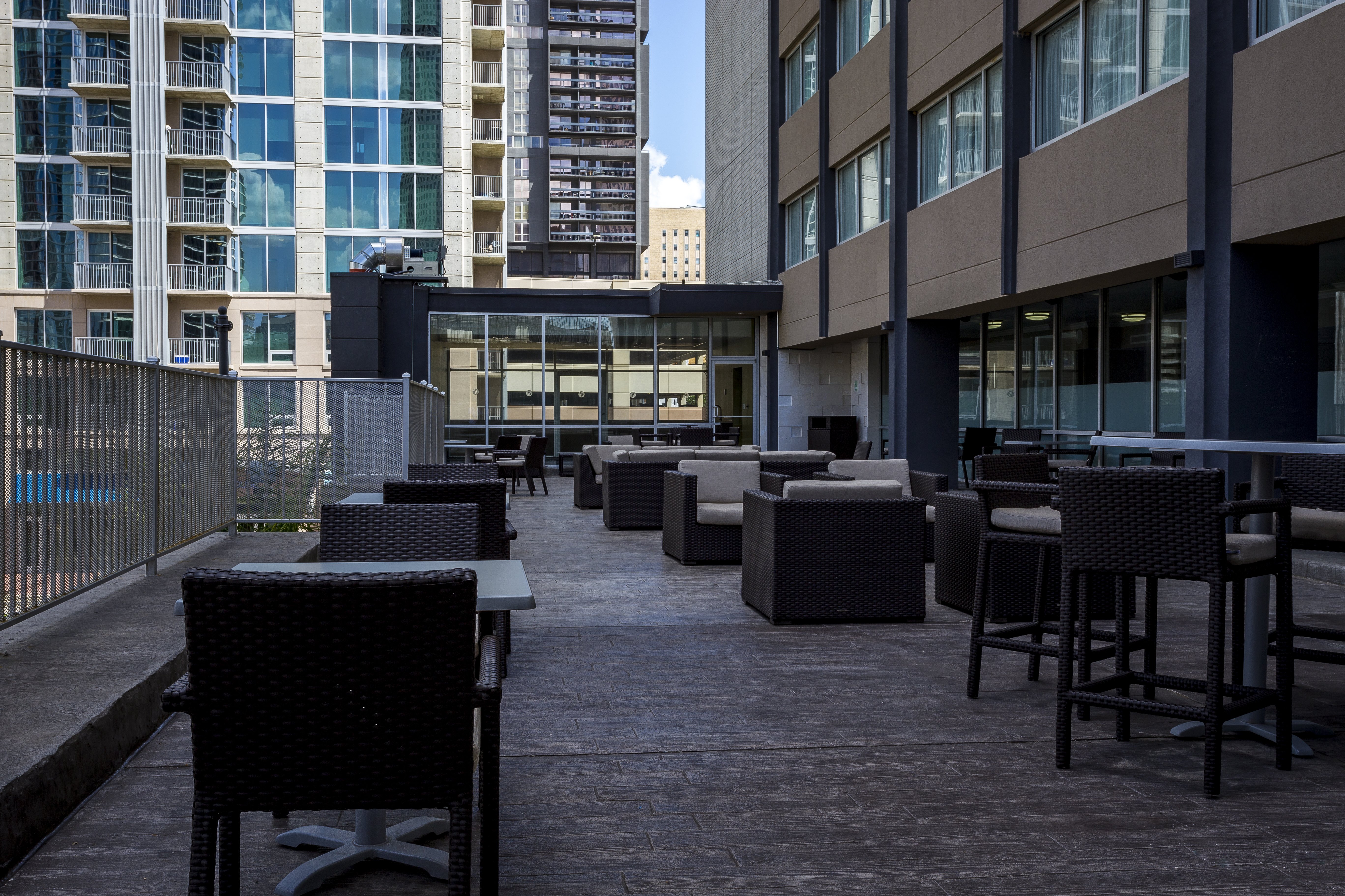 Holiday Inn Houston Downtown 59/77