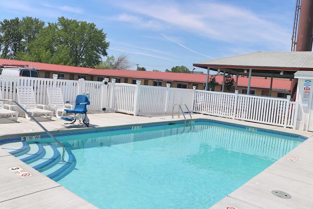 Budget Host Inn Niagara Falls 36/60