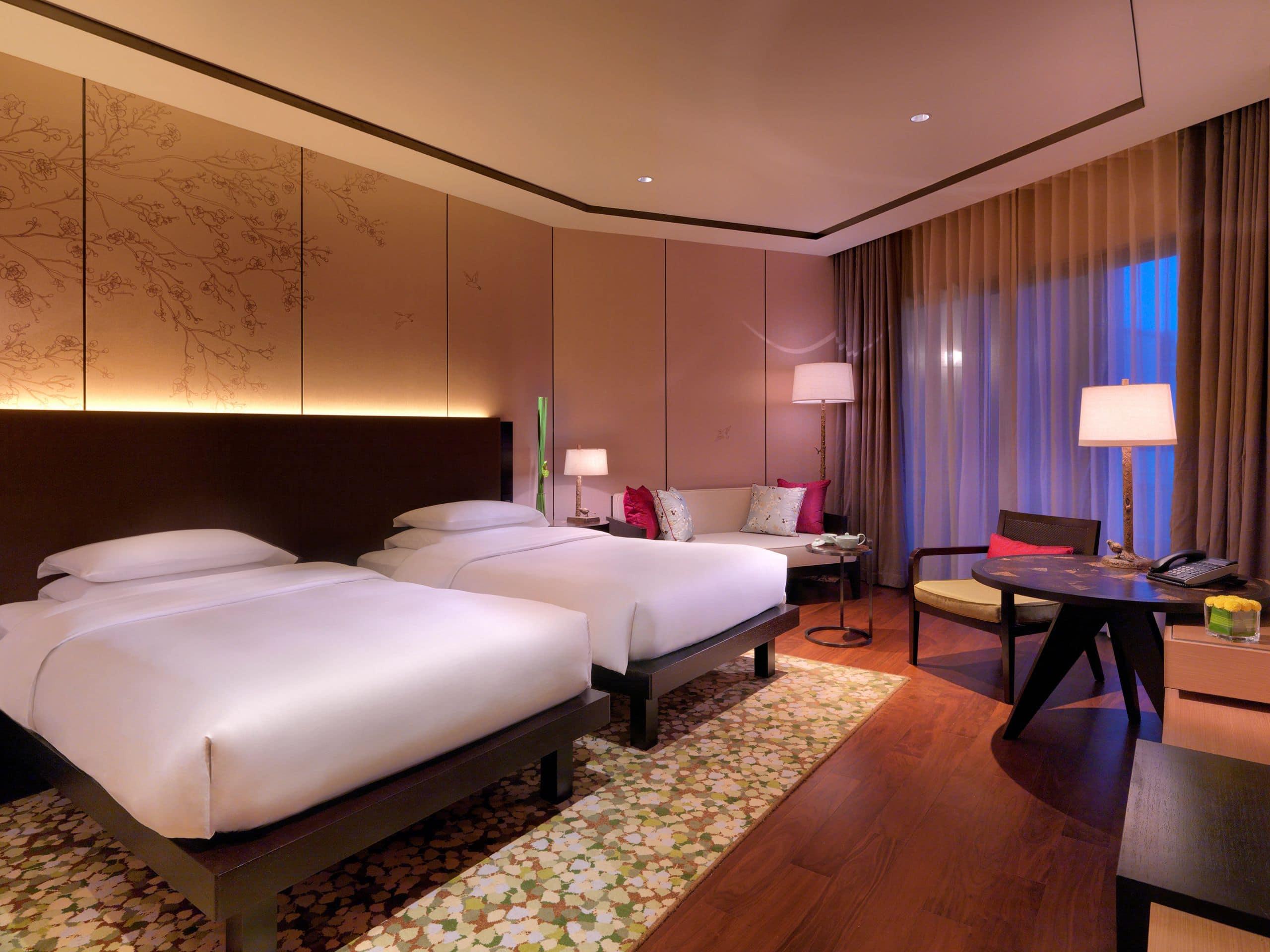 Regency, Twin Beds