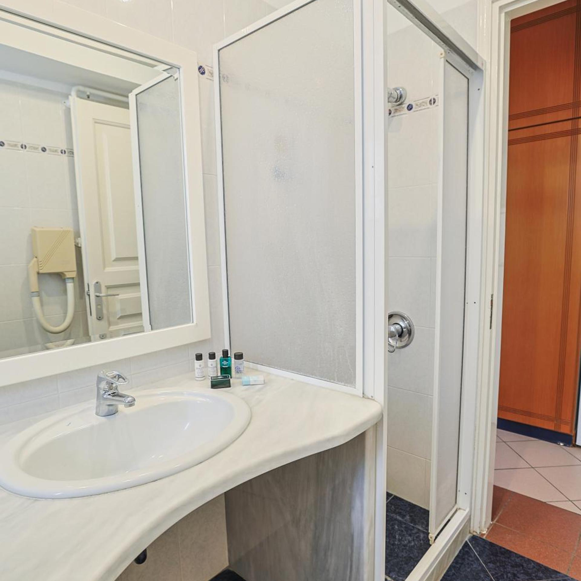 KALIMERA HOTEL &amp; APARTMENTS 21/23
