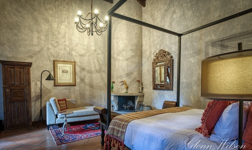 San Rafael Hotel 10/50