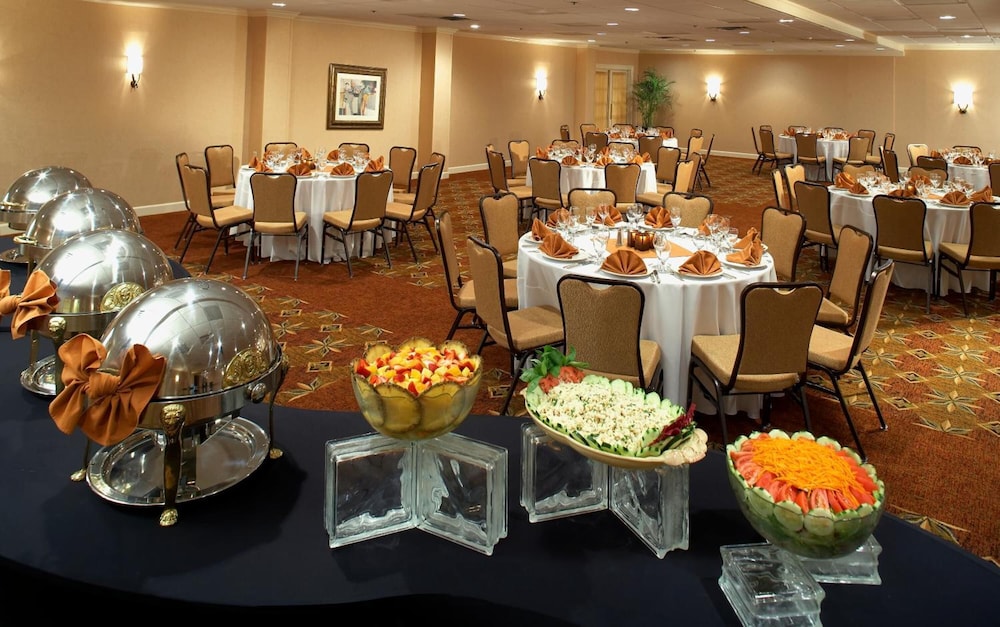 Clinton Inn Hotel Event Center 23/30