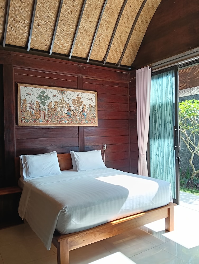 Sri Abi Ratu Villa 17/50