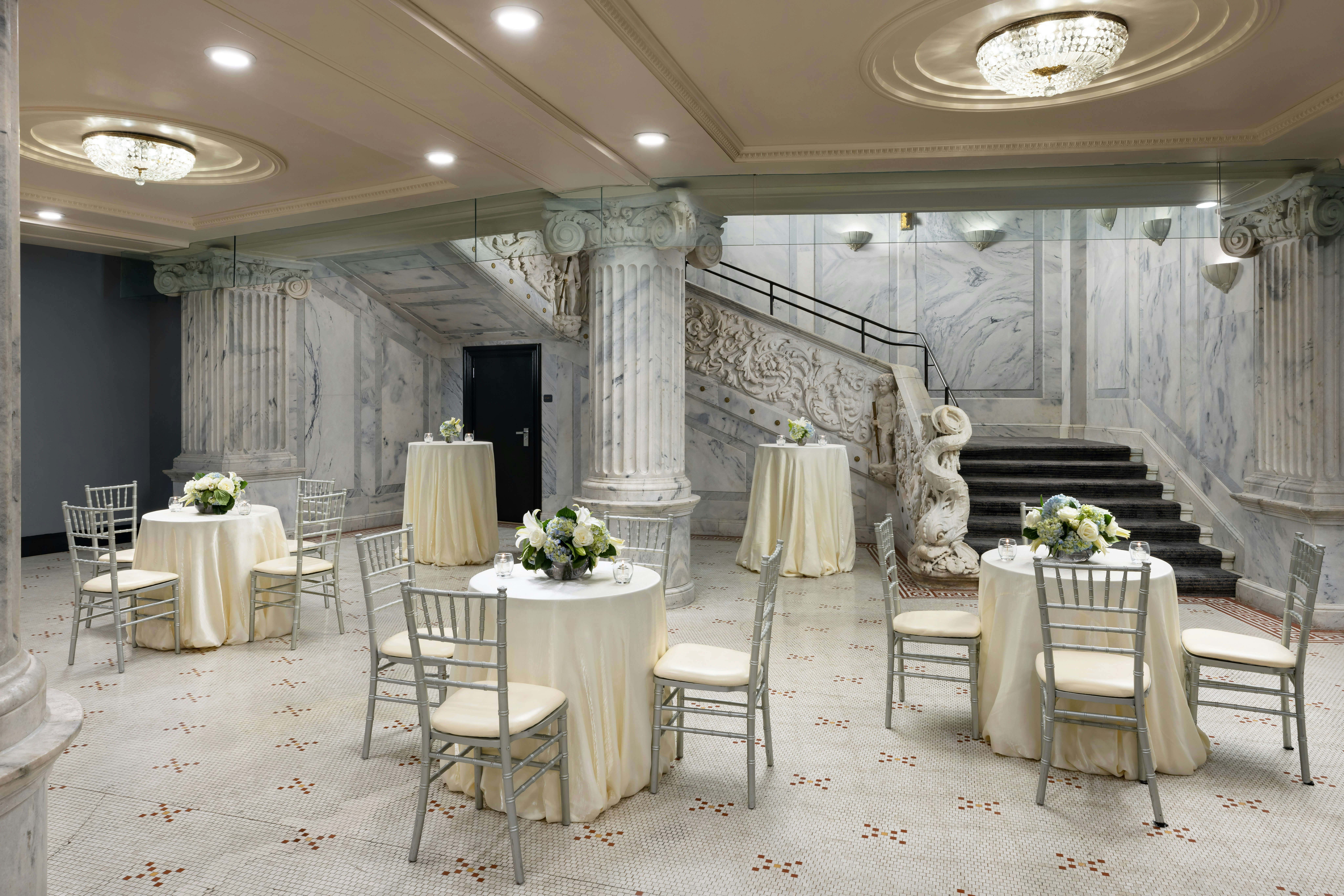 The Candler Hotel Atlanta Curio Collection by Hilton 44/55
