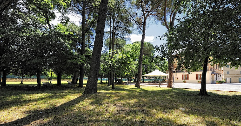 Villa Raffaello Park Hotel 47/60