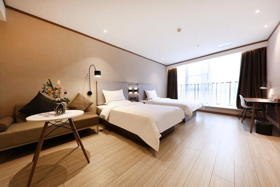 Hanting Tongliang New District Pedestrian Street Hotel 4/10