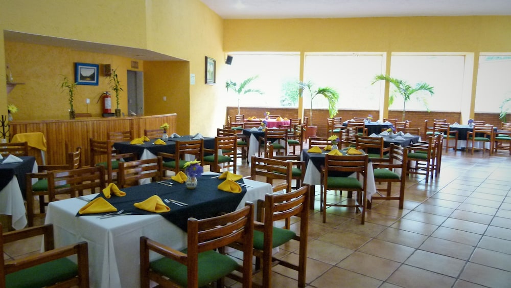 Aristos Cuernavaca 44/57