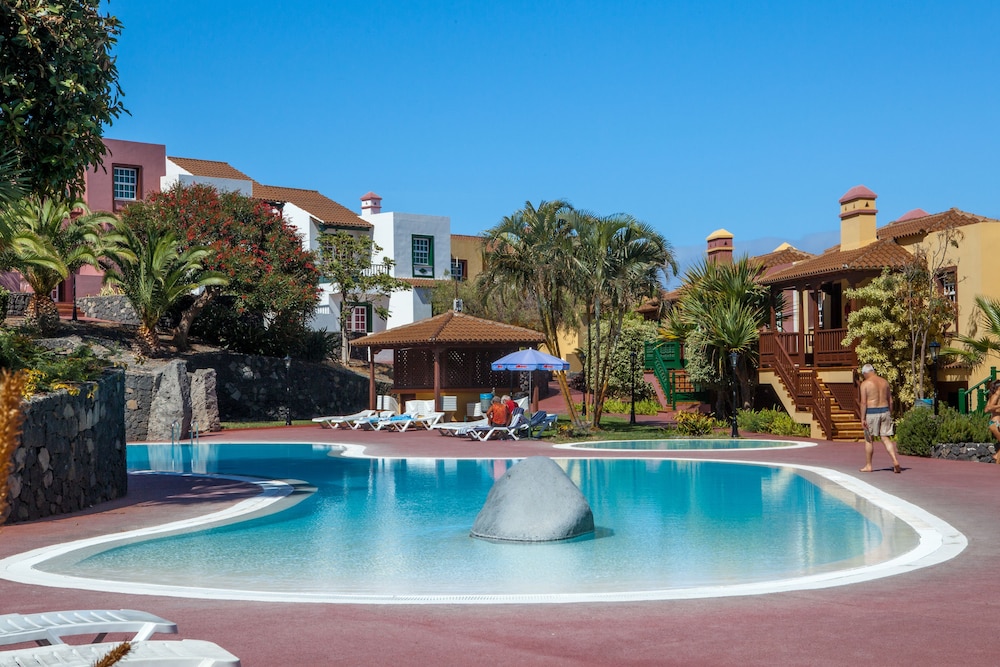 Apartamentos Oasis San Antonio 11/53